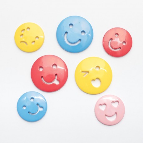 Assortiment de 25 Boutons Taille et Couleur Mixtes pour Scrapbooking - Emoji Visage Expressions